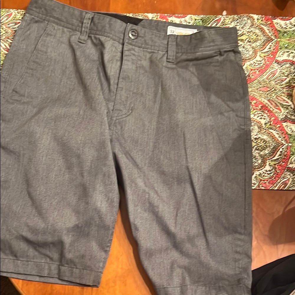 Men's Gray Shorts